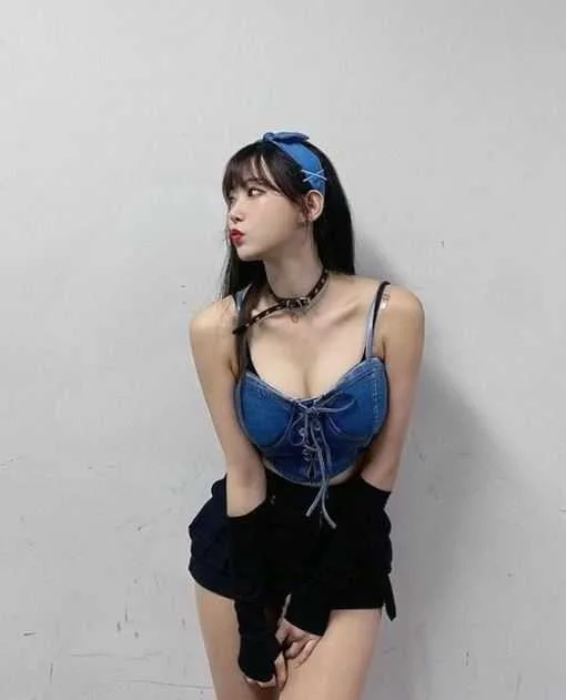 f7abdc1ff15c54c8a06bdb6b93a05657_1763935835_0115_23UkW9gqSy.webp