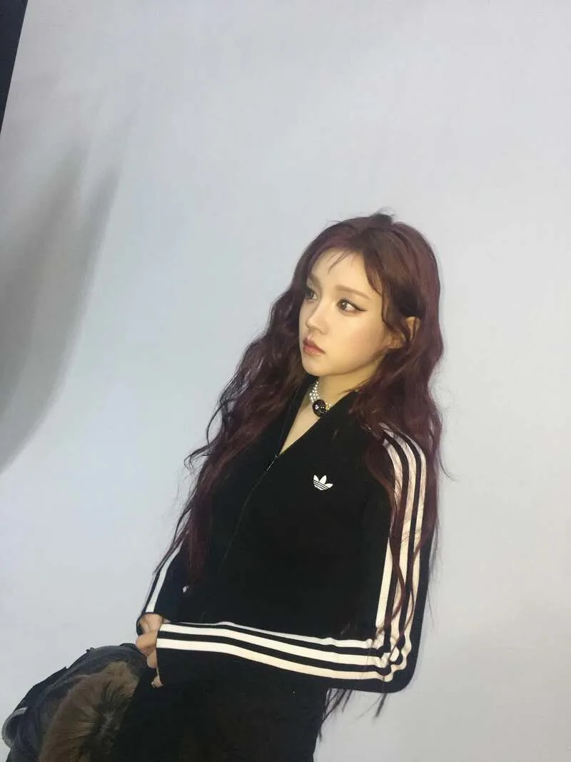 i1342247281_ji7tcPkgR8.webp