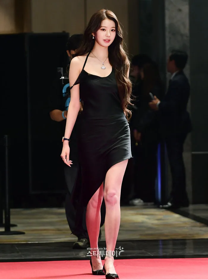 1760528407295_AG2OqKCdxk.webp