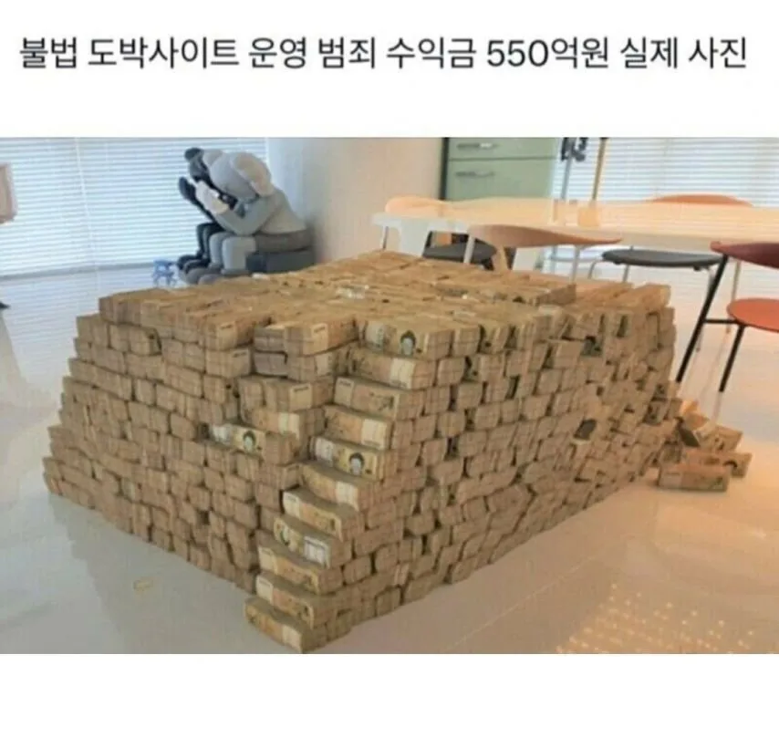 1759556970391_yQ0YHUuYwN.webp