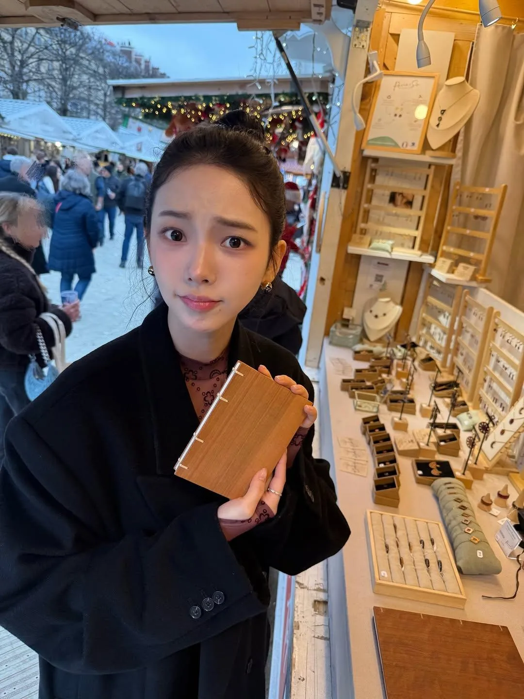 aaw_v1766832209_44758518_zzT3fEV4T9.webp