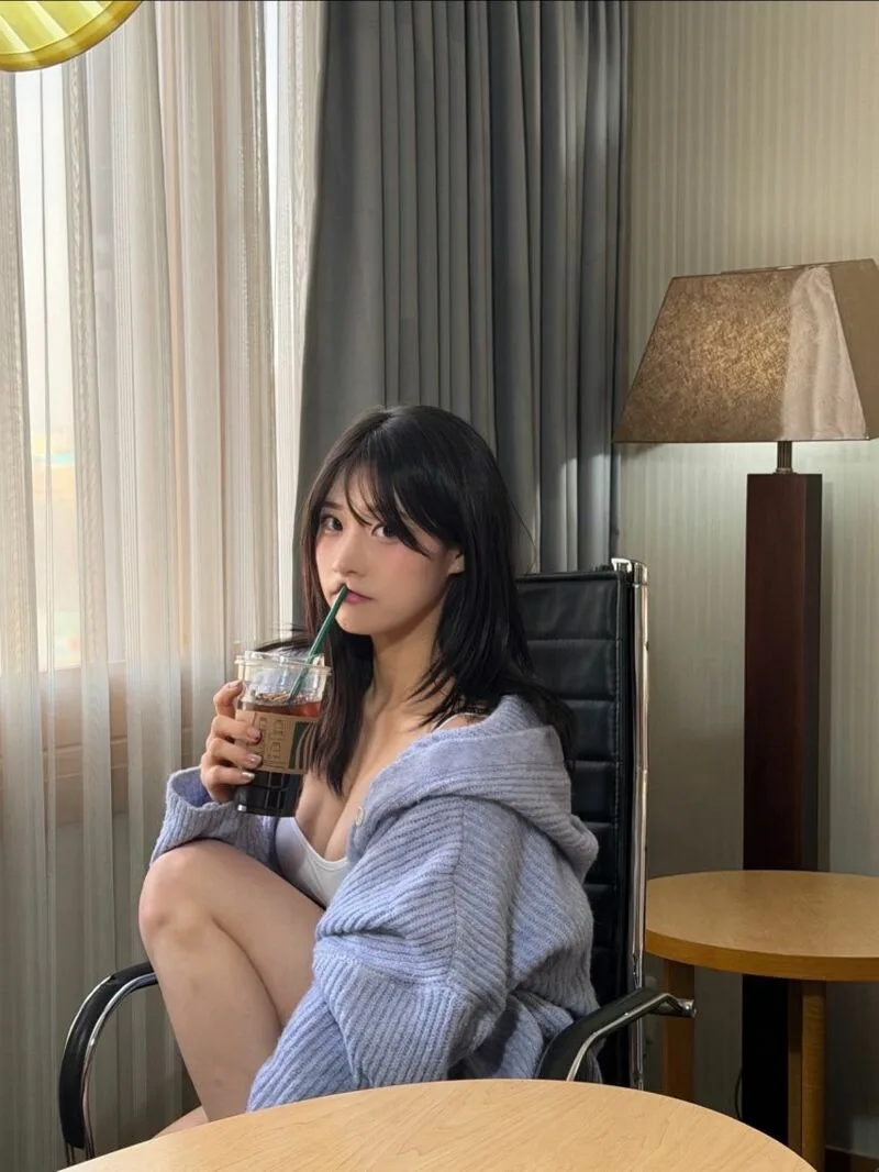 i1953440311_znd8aOIjnd.webp