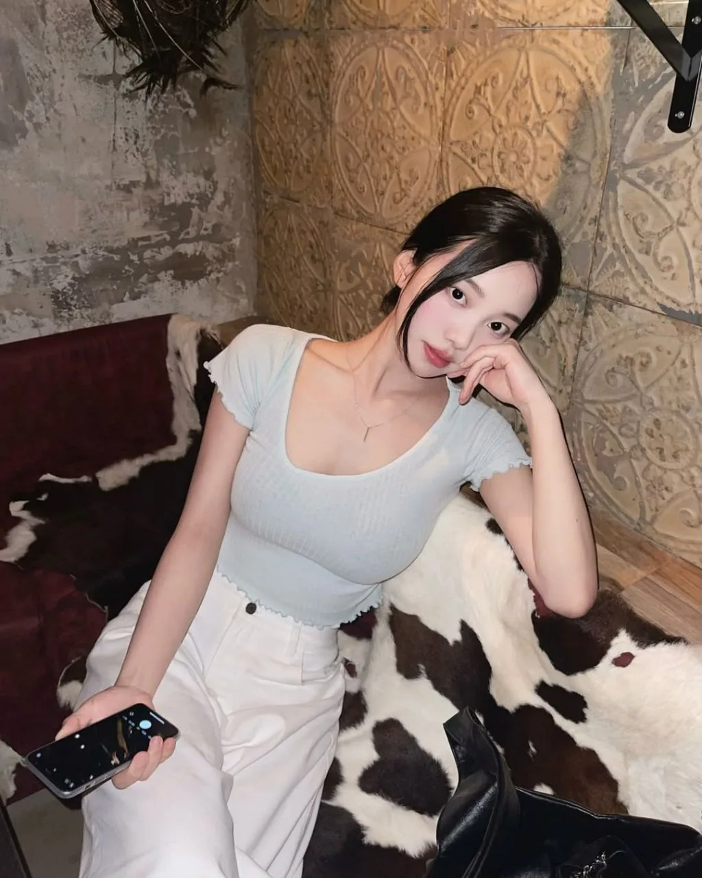 bcca24c8026978598bffe646a56371fff3fb748d_aUo11lcF45.webp