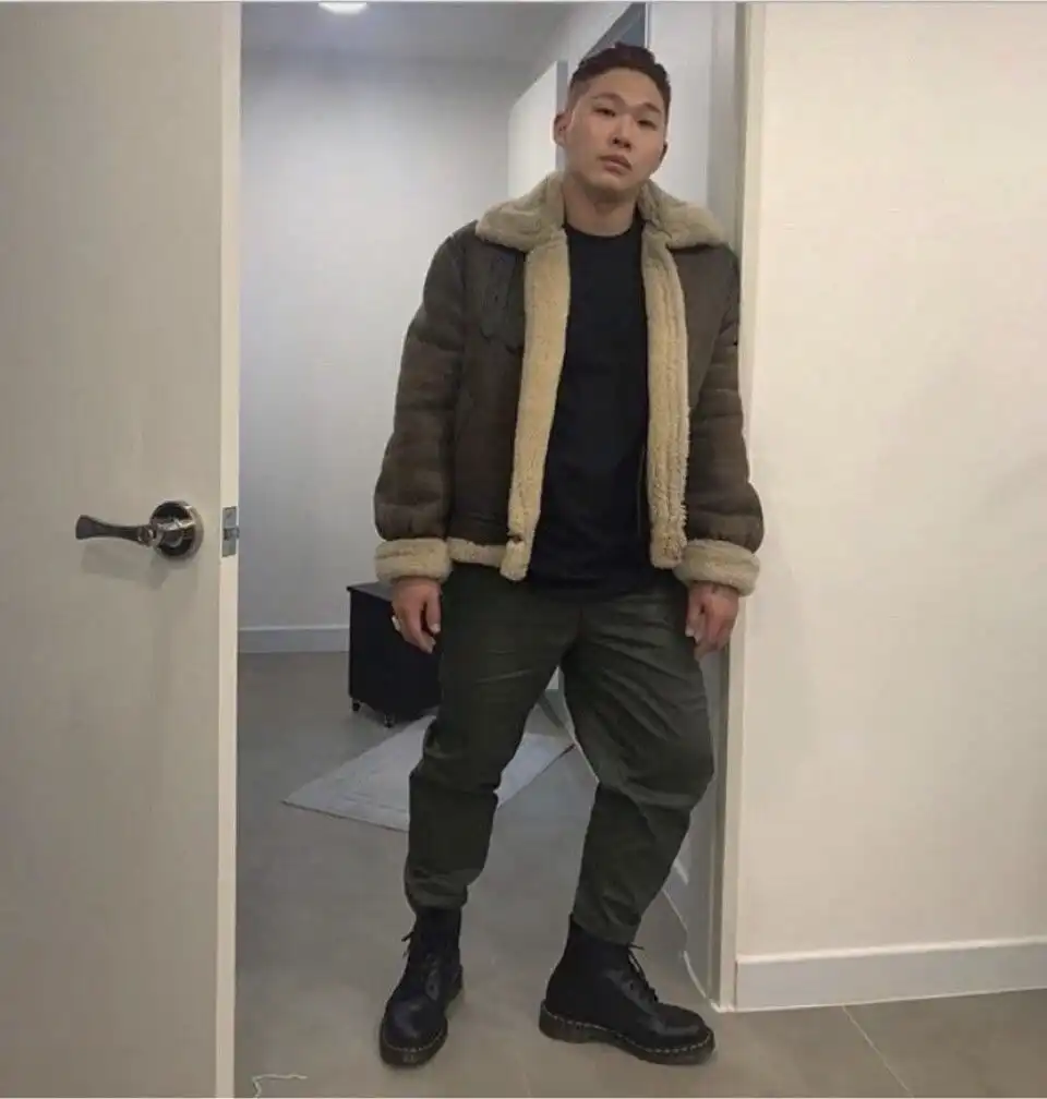 18XLJnkbhA7_kHjFl6TdIO.webp
