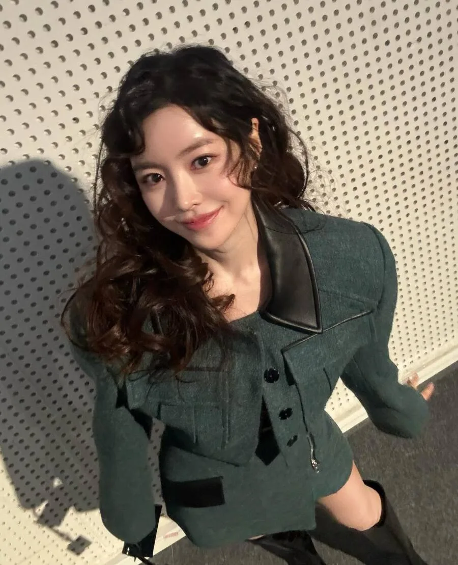 17607125270721_AsHFaYQptg.webp