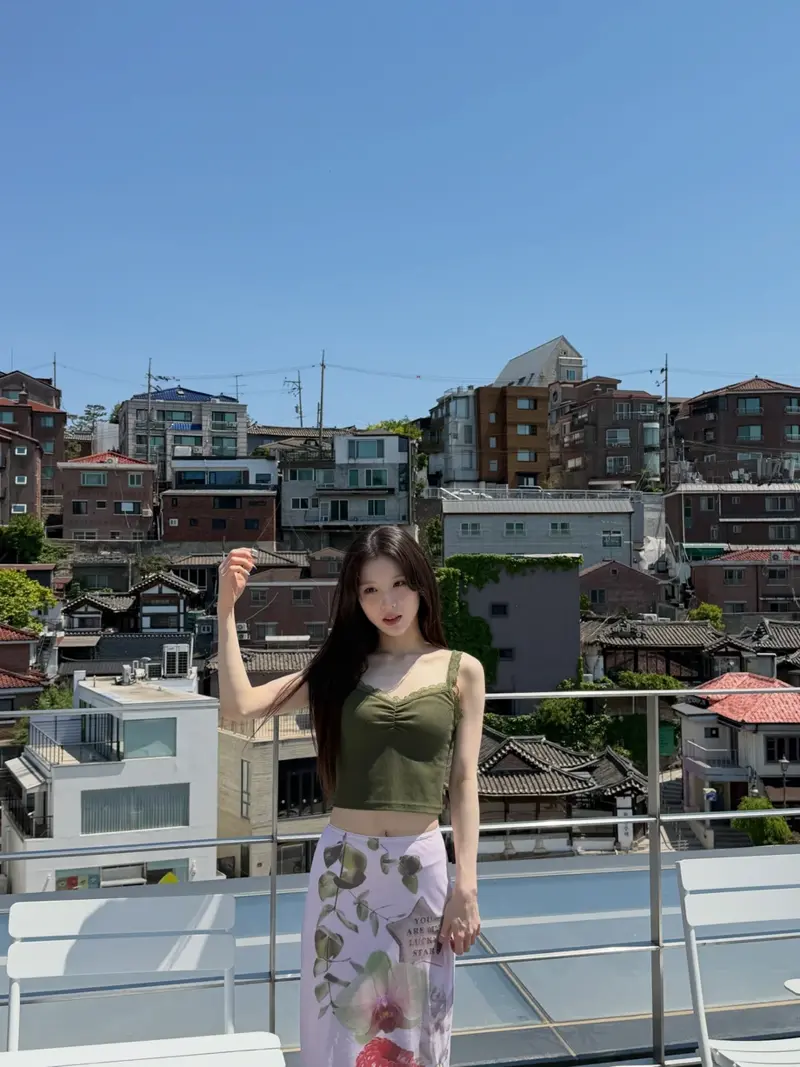 i1196967875_MVY09kQuVL.webp